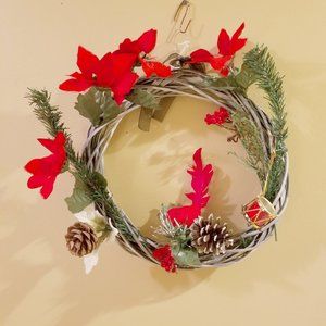 Winter Farmhouse Willow Wreath with Red Cardinal Bird for Door,  Wall Window NEW